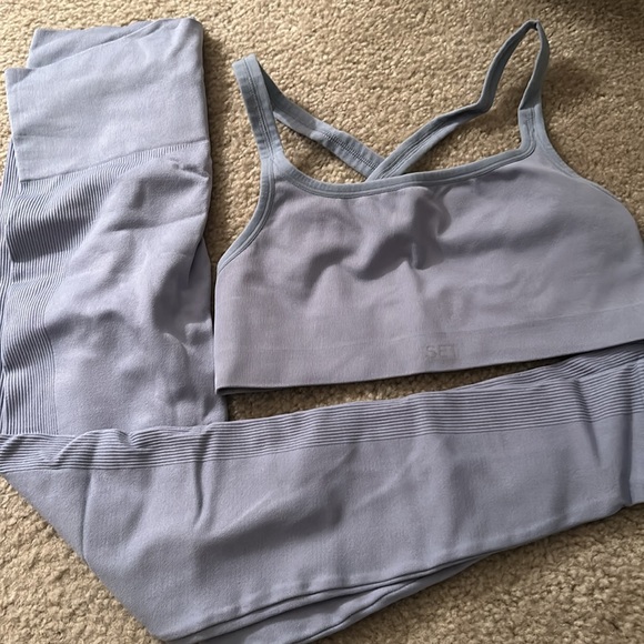 SetActive box bra and leggings in Sky - Picture 4 of 4
